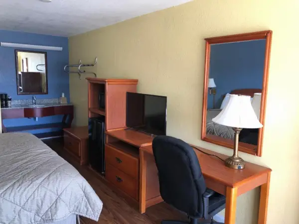 Gold Key Inn 8